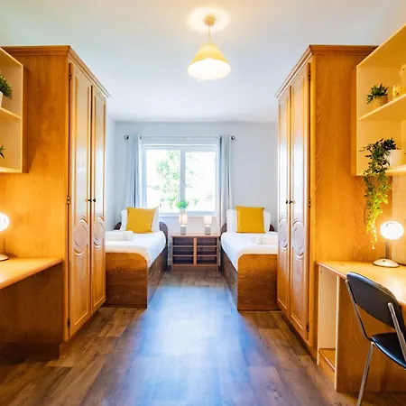 Apartamento 92 - Large 2 Bedroom *