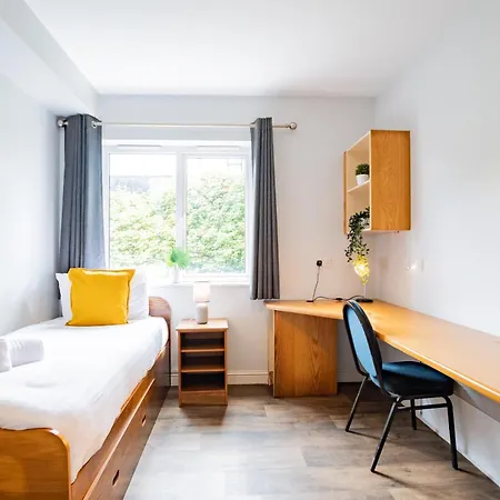 92 - Large 2 Bedroom Galway